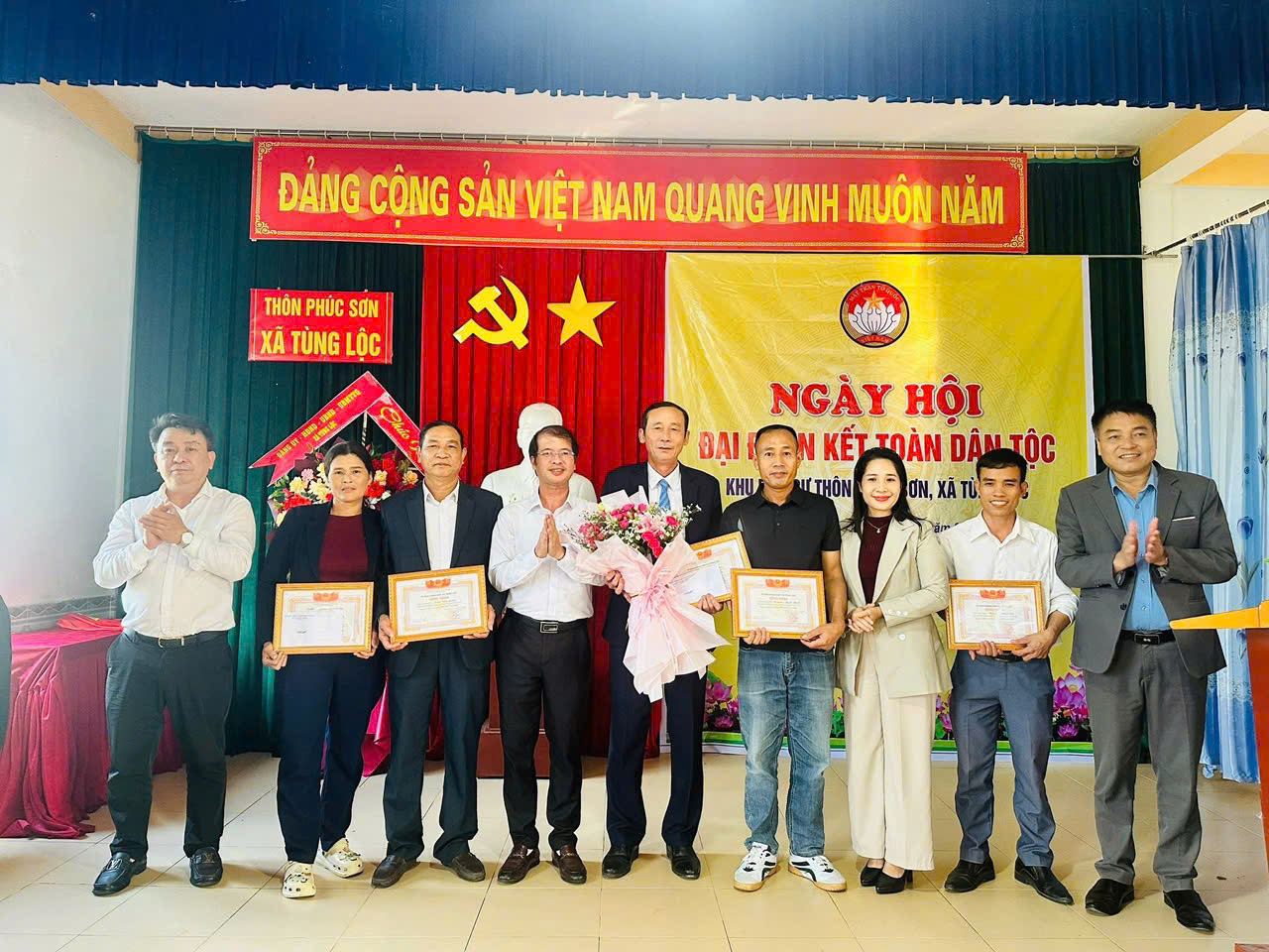 KHU DÂN CƯ THÔN  PHÚC SƠN TỔ CHỨC NGÀY HỘI ĐẠI ĐOÀN KẾT TOÀN DÂN TỘC NĂM 2025 