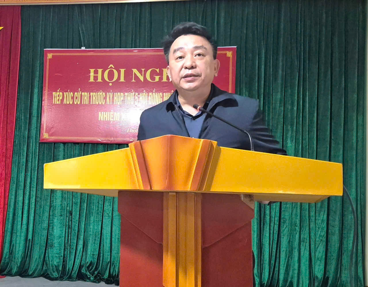 Tiếp xúc cử tri trước kỳ họp thứ 5 HĐND xã tại thôn Đông Vinh, thôn Yên