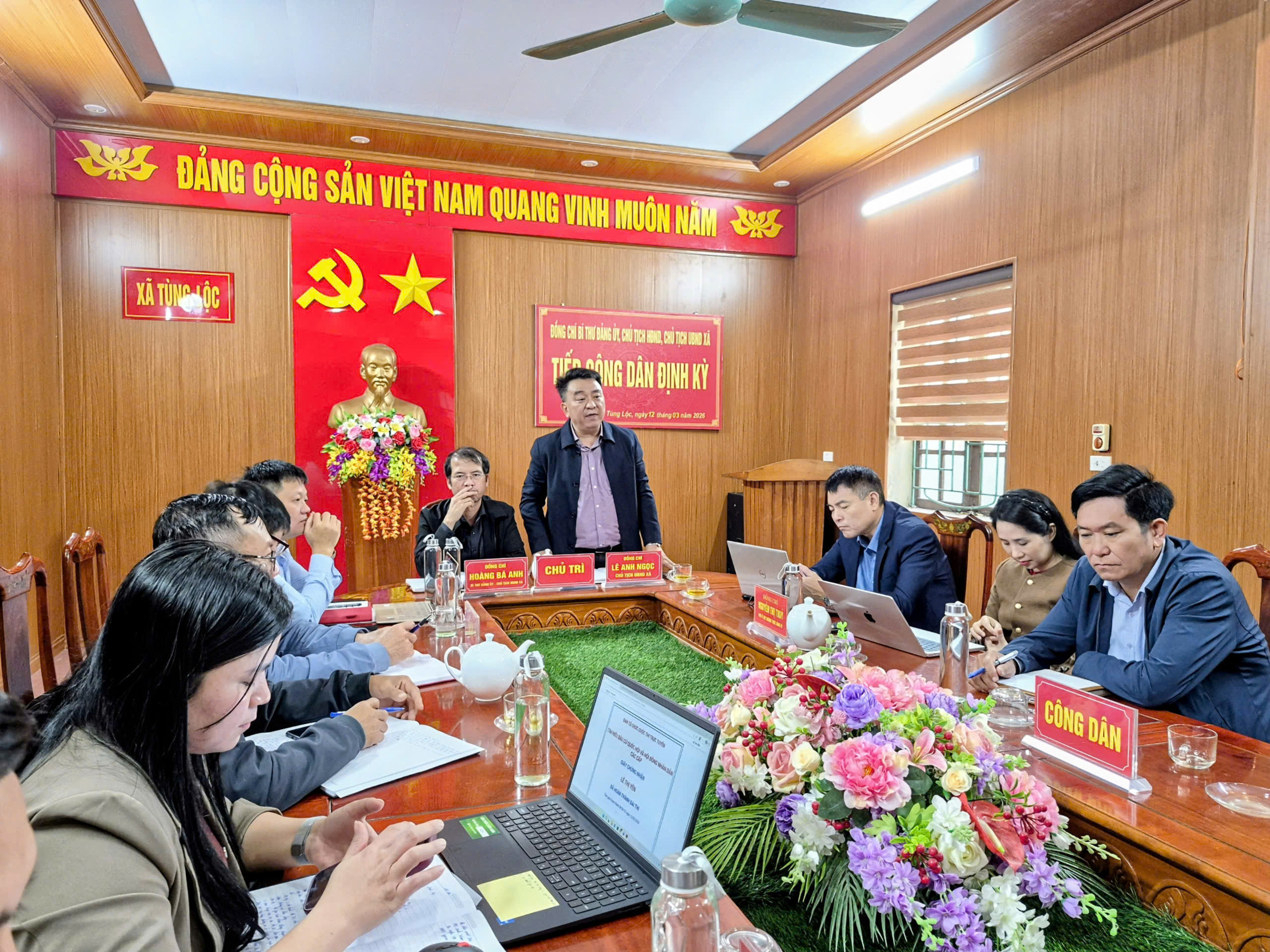 Lãnh đạo xã Tùng Lộc tiếp công dân định kỳ ngày 12/3