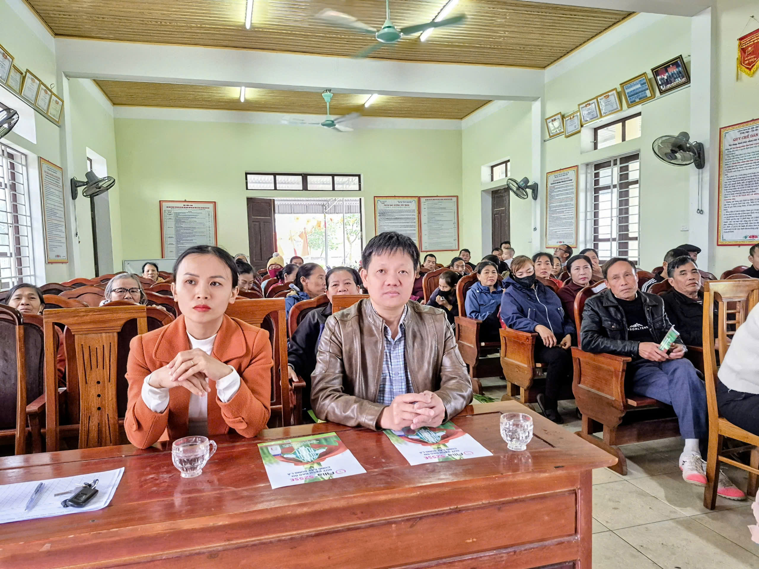 UBND xã Tùng Lộc tập huấn phòng trừ sâu bệnh trên cây lúa vụ Xuân