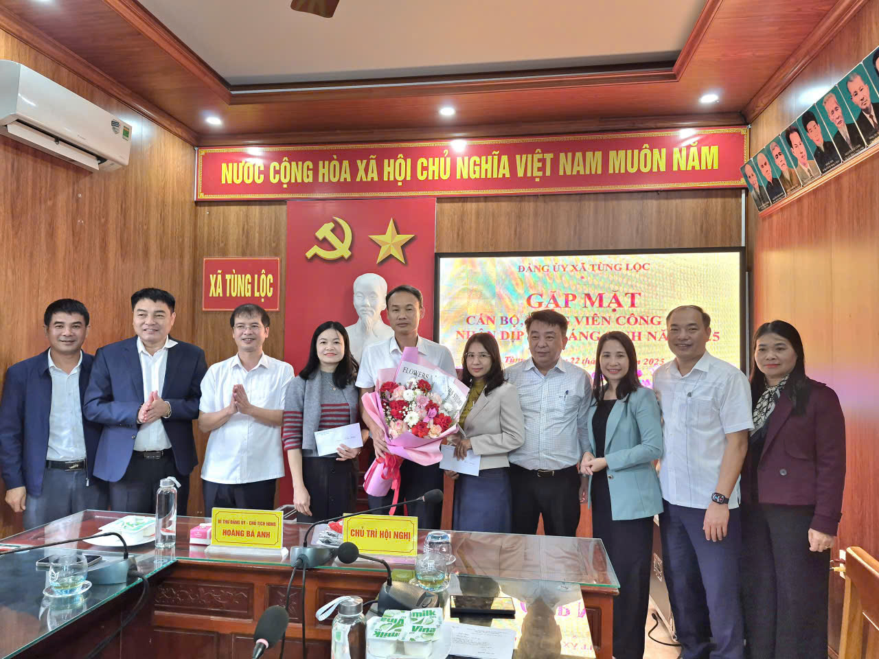 Xã Tùng Lộc gặp mặt cán bộ, công chức là giáo dân đang công tác trên địa bàn xã