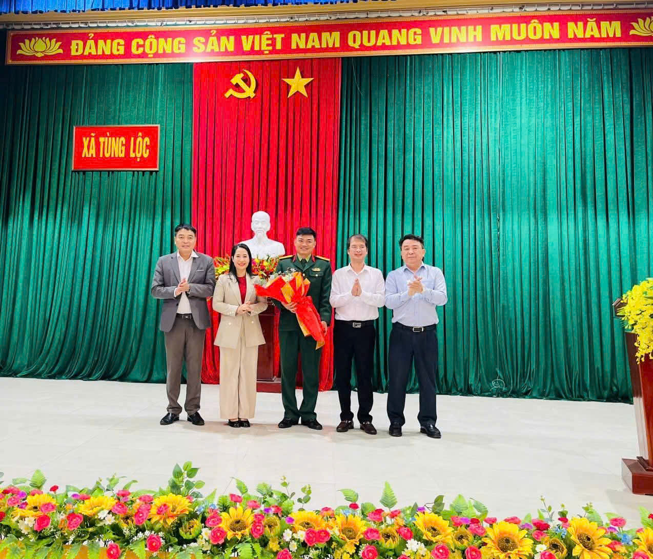 Tiếp nhận Chỉ huy trưởng Ban Chỉ huy Quân sự xã Tùng Lộc