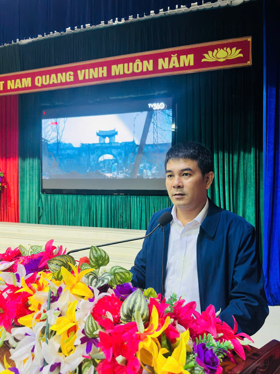 Xã Tùng Lộc tổ chức thành công chương trình chiếu phim “Mưu đỏ” – góp phần giáo dục truyền thống cách mạng, tôn vinh giá trị hòa bình.