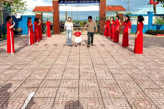 Hơn 3.600 học sinh xã Tùng Lộc náo nức trong ngày tựu trường 