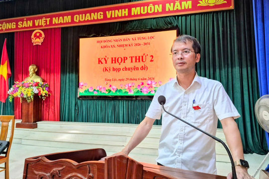 HĐND xã Tùng Lộc thông quan Nghị quyết sáp nhập, tinh gọn từ 19 thôn xuống còn 9 thôn