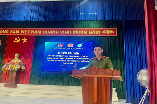  Công an xã Tùng Tuyên truyền, phổ biến, giáo dục pháp luật cho gần 100 đoàn viên, thanh thiếu niên 