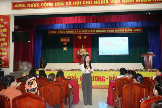 Tập huấn “Xây dựng người phụ nữ Hà Tĩnh thời đại mới” và tuyên truyền chính sách BHXH, BHYT