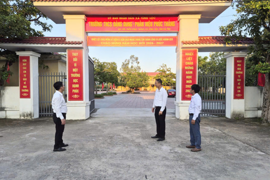 Tùng Lộc sẵn sàng cho ngày hội khai trường