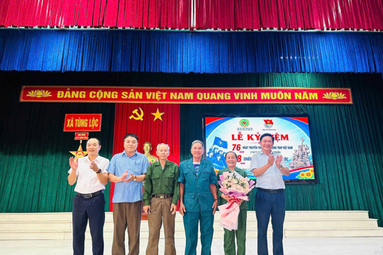 Lễ kỷ niệm 76 năm Ngày truyền thống lực lượng TNXP